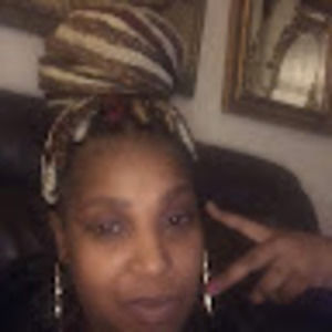 Meet your Posher, Latasha